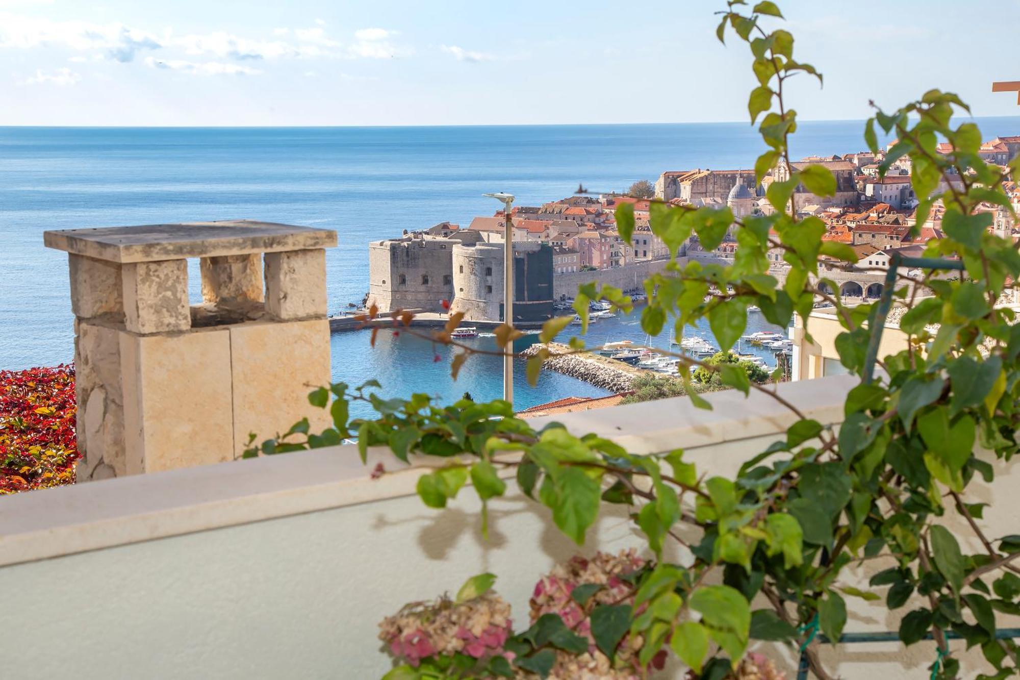 55 & 54 Stairs Apartments Dubrovnik Bagian luar foto